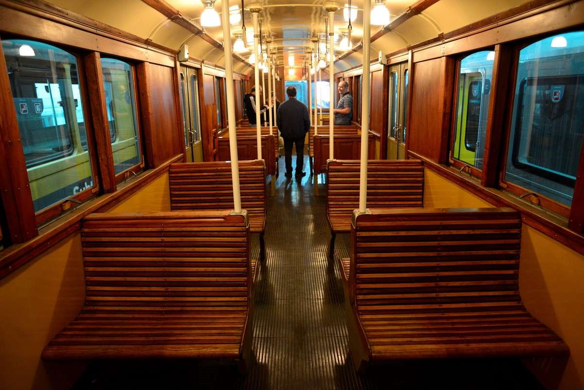 La Línea A del Subte lleva a “Las Brujas” de paseo por el 9 de julio