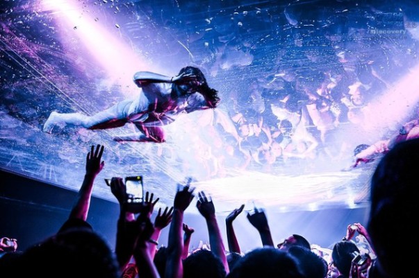Fuerza Bruta — AVEN